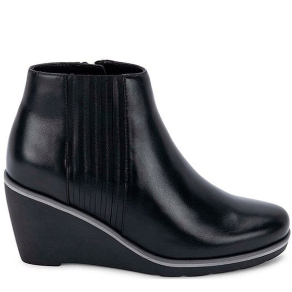 Blondo Shoes - Blondo Leah Waterproof Leather Wedge Boot NWT